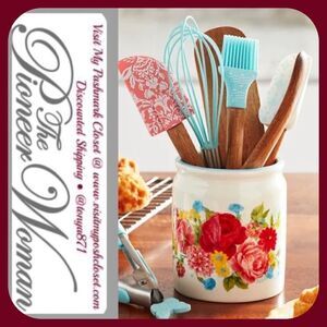 🦋 New Pioneer Woman Sweet Rose Mini Crock Holder & Cooking Utensils